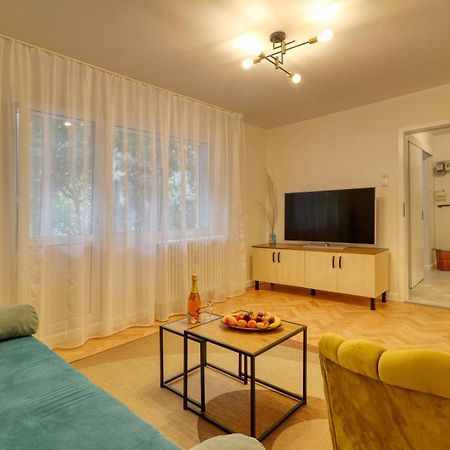Quito Apartment - Stylish & Quiet Bucureşti Ngoại thất bức ảnh