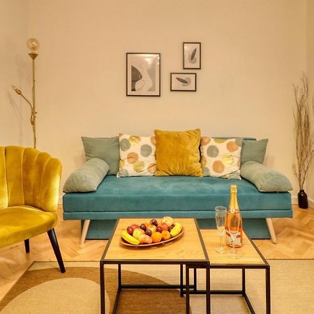 Quito Apartment - Stylish & Quiet Bucureşti Ngoại thất bức ảnh