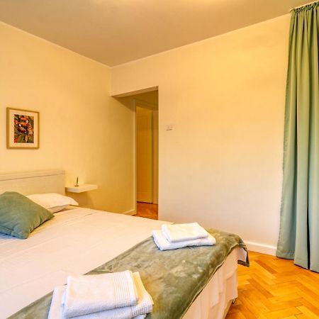 Quito Apartment - Stylish & Quiet Bucureşti Ngoại thất bức ảnh
